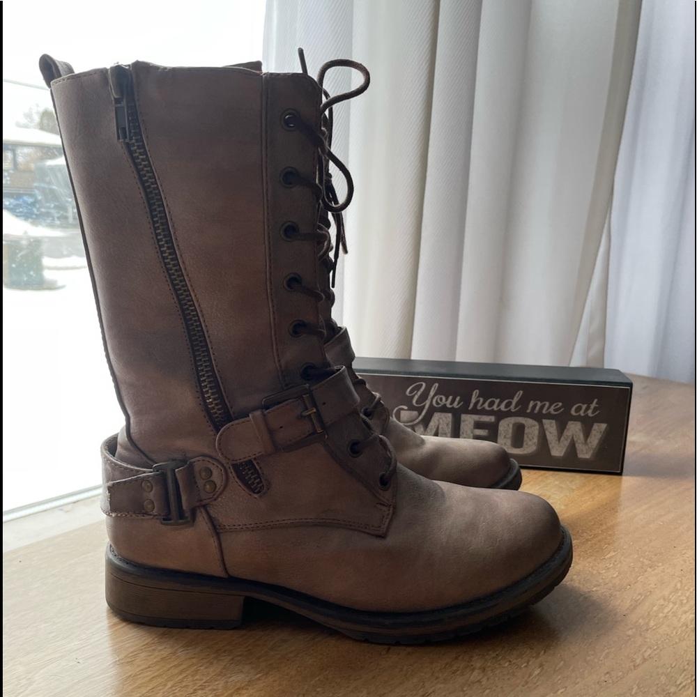 HOST PICK 🌸 Mid calf boots